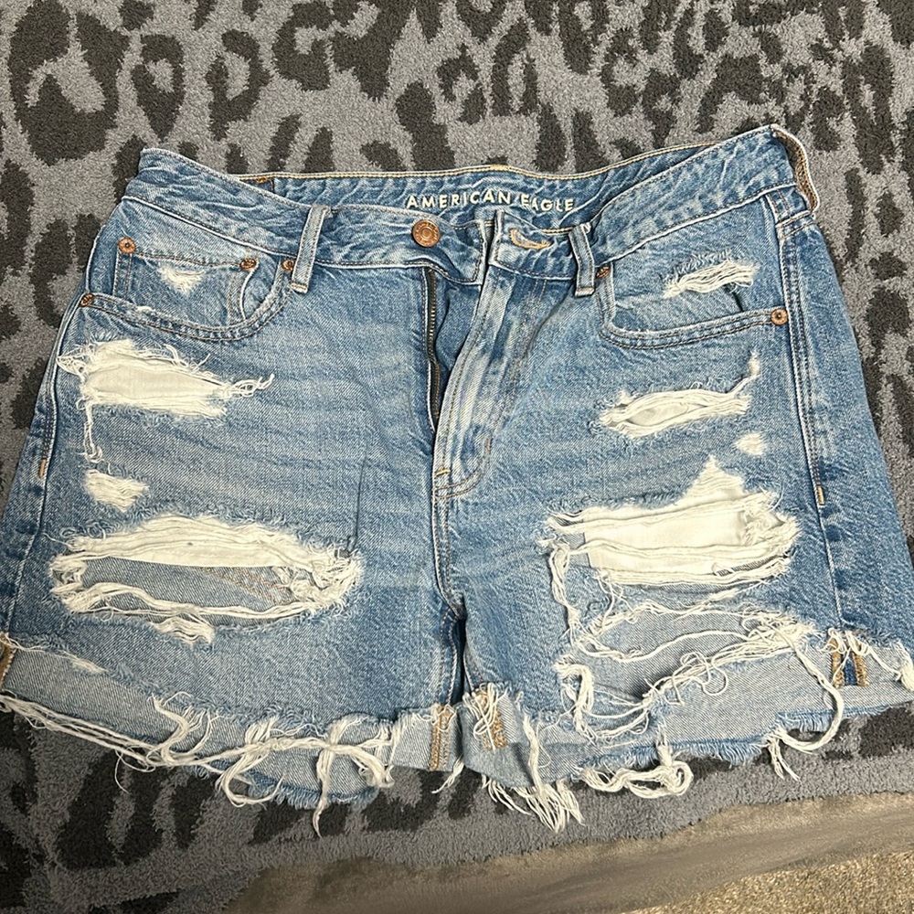 American Eagle Ripped Jean Shorts Tom girl Short